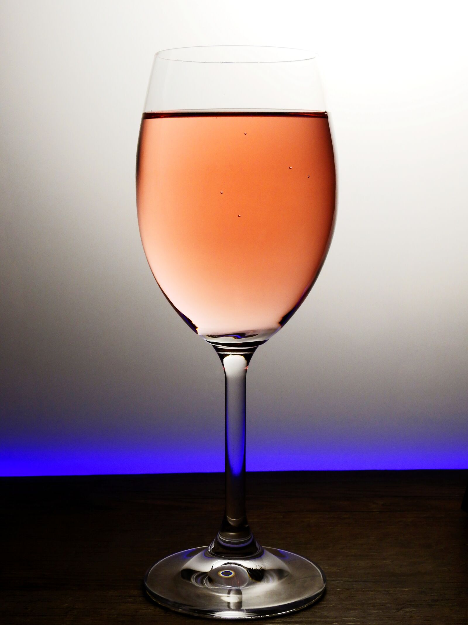 Nikon Coolpix P900 sample photo. Glass, wine, drink photography