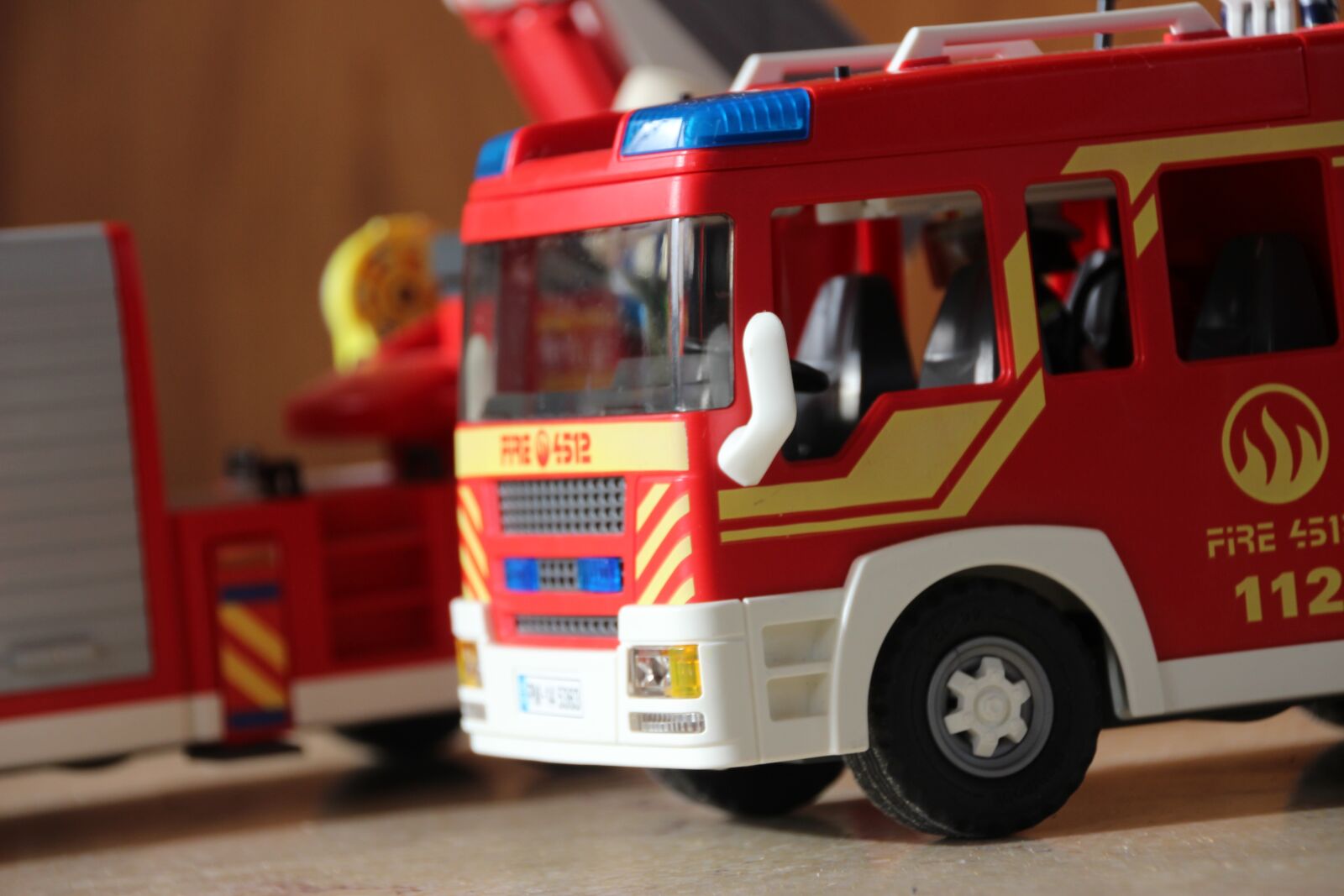 Canon EOS 700D (EOS Rebel T5i / EOS Kiss X7i) sample photo. Fire department, playmobil, toys photography