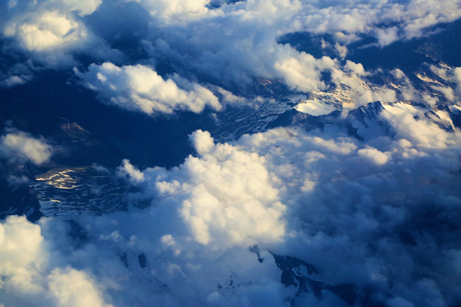 Canon EF 24-105mm F4L IS USM sample photo. Mountains, clouds, nature photography