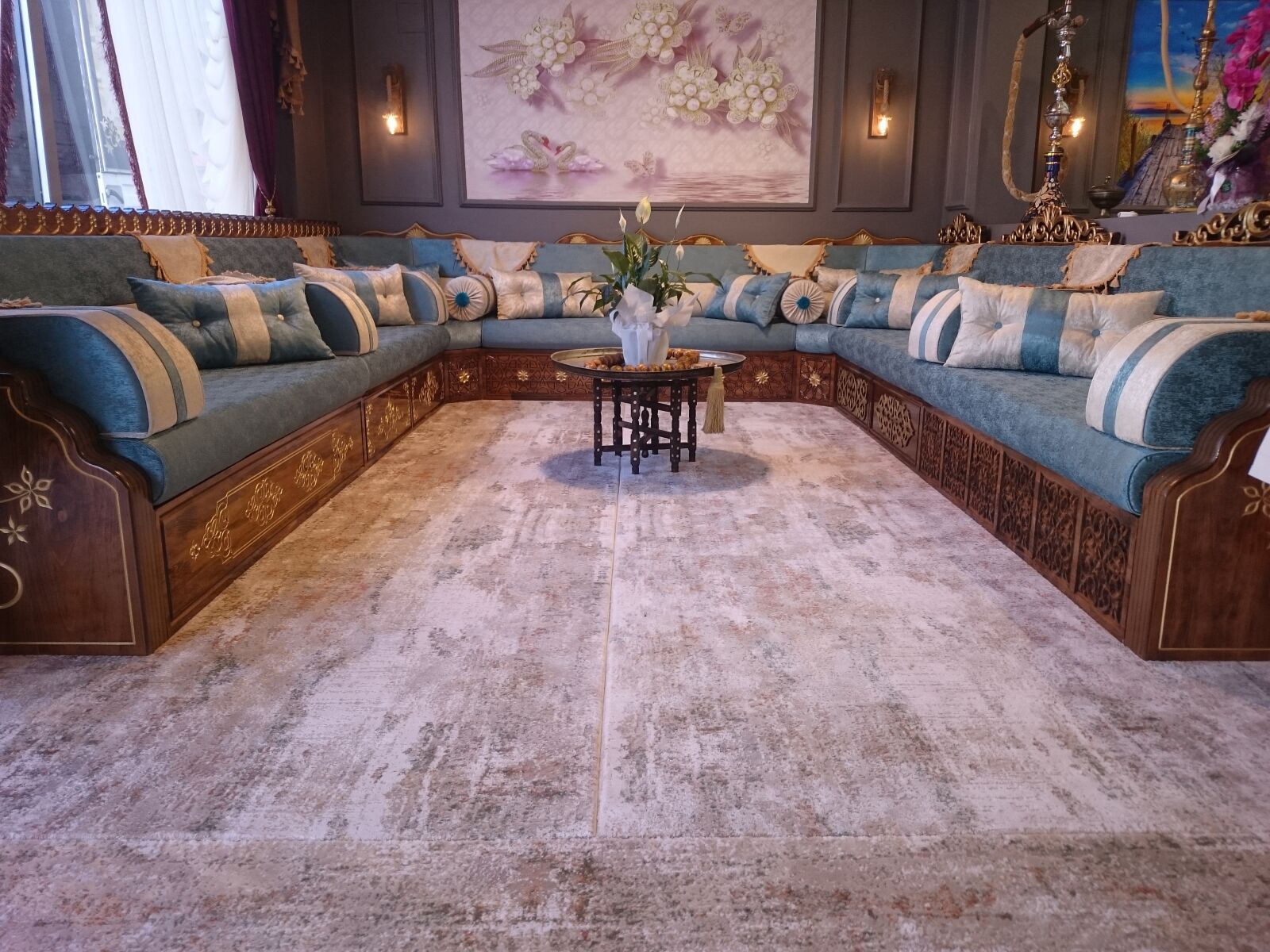 Sony Xperia Z2 sample photo. Oriental rooms, cedar, corner photography