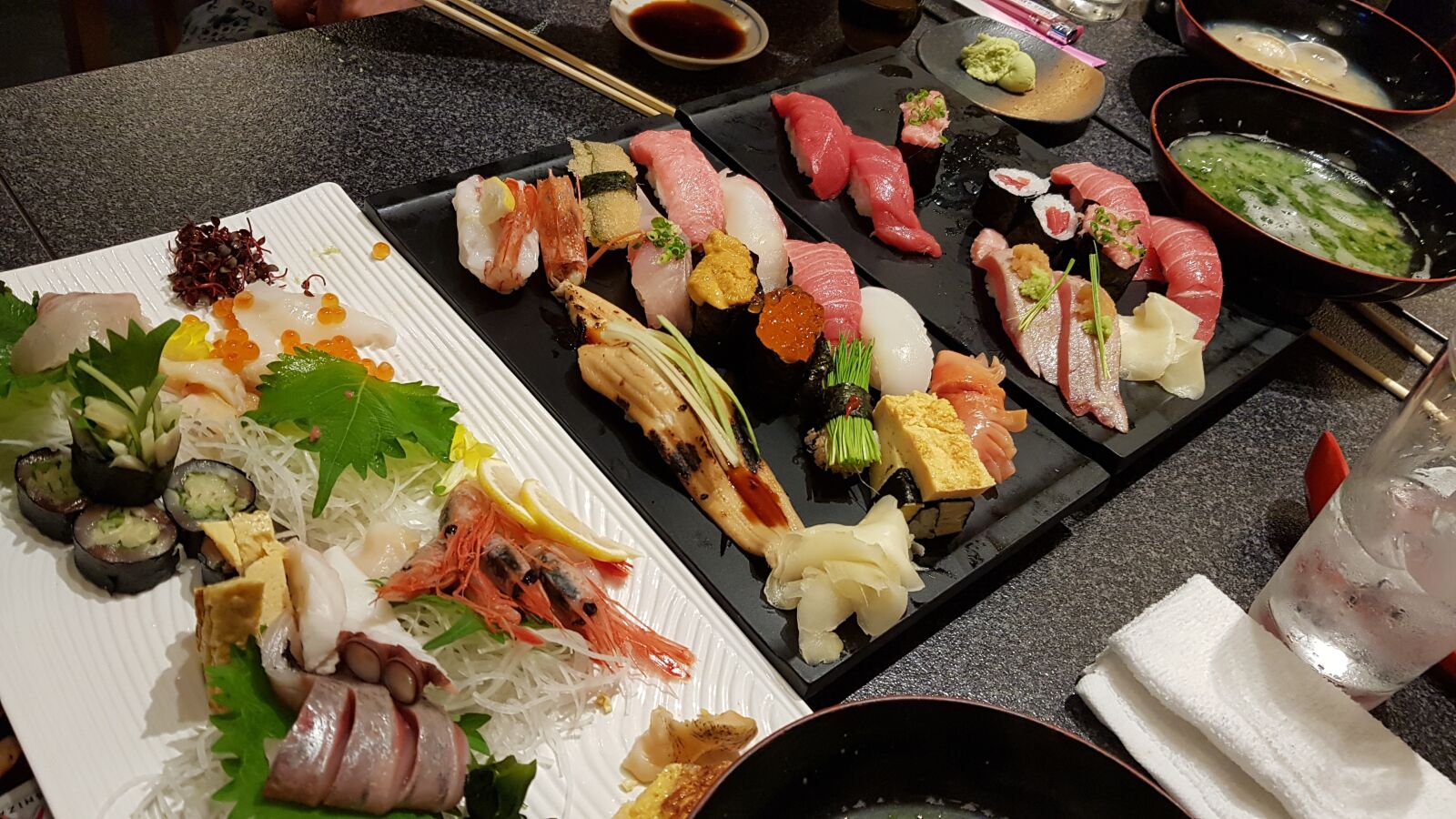Samsung Galaxy S8 sample photo. Food, sushi, tuna photography