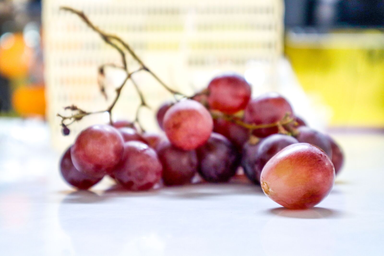 Canon EOS M50 (EOS Kiss M) sample photo. Grape, grape facts, uncommon photography