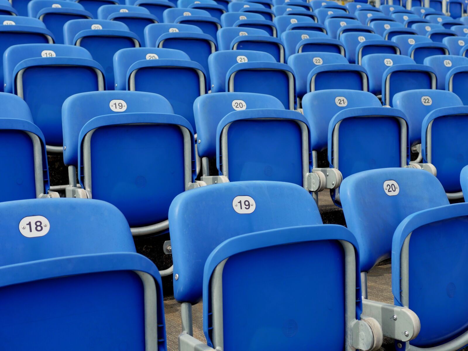Panasonic Lumix DMC-GX8 sample photo. Rows of seats, seats photography