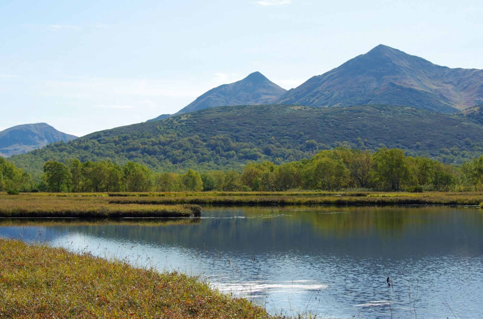 Pentax K-5 sample photo. Lake, mountains, forest photography