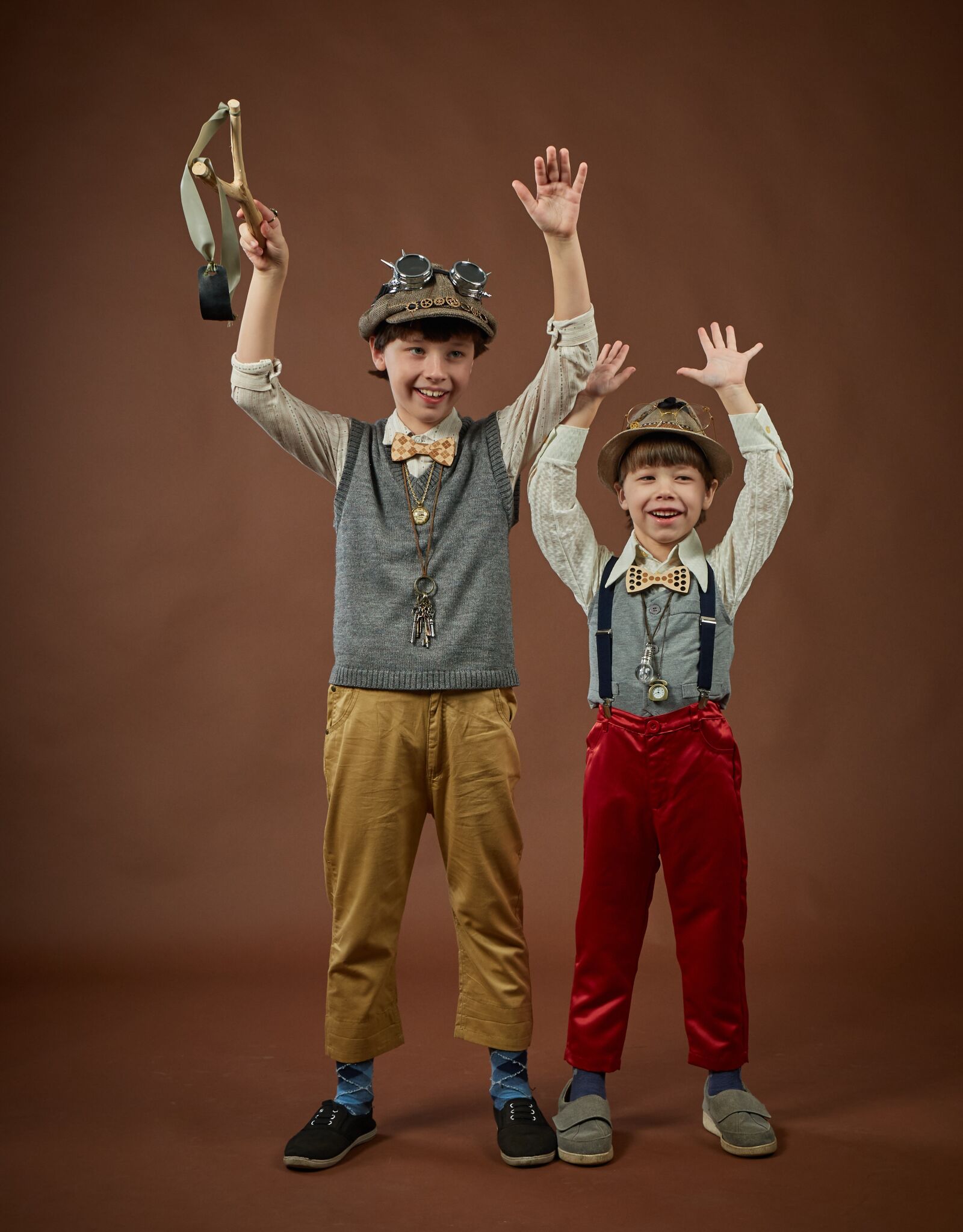 Olympus OM-D E-M5 II sample photo. Kids, steampunk, boys photography