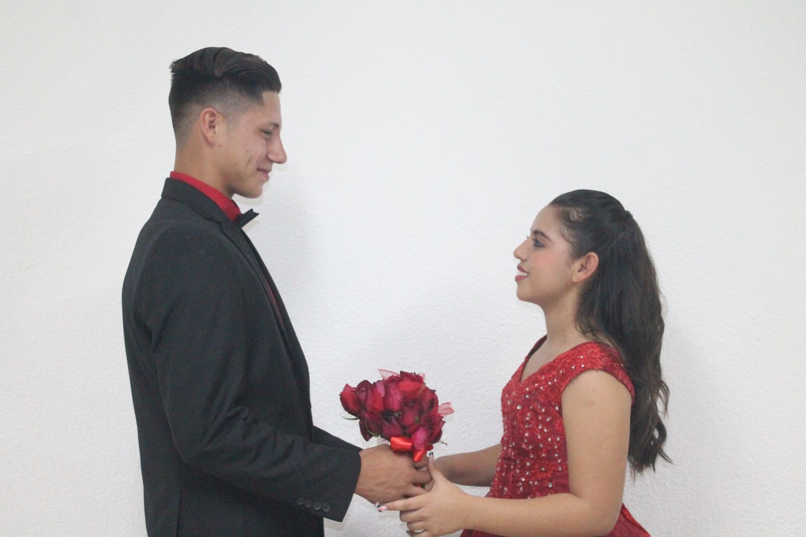 Canon EOS 1100D (EOS Rebel T3 / EOS Kiss X50) sample photo. Girl, quinceanera, birthday photography