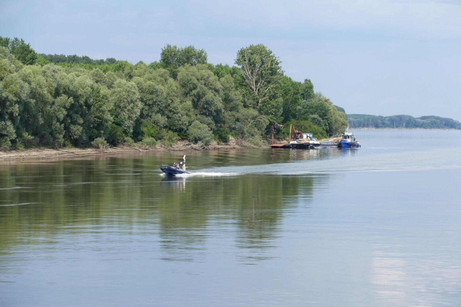 Panasonic Lumix DMC-FZ1000 sample photo. Danube, landscape, river photography