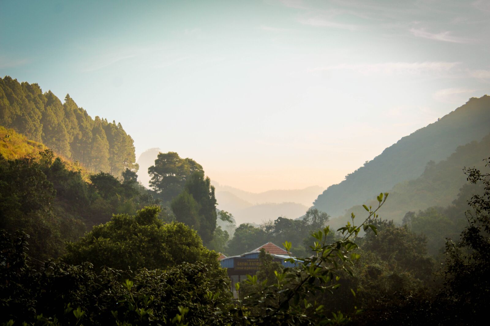 Canon EOS 1300D (EOS Rebel T6 / EOS Kiss X80) sample photo. Mountain, nature, panoramic photography