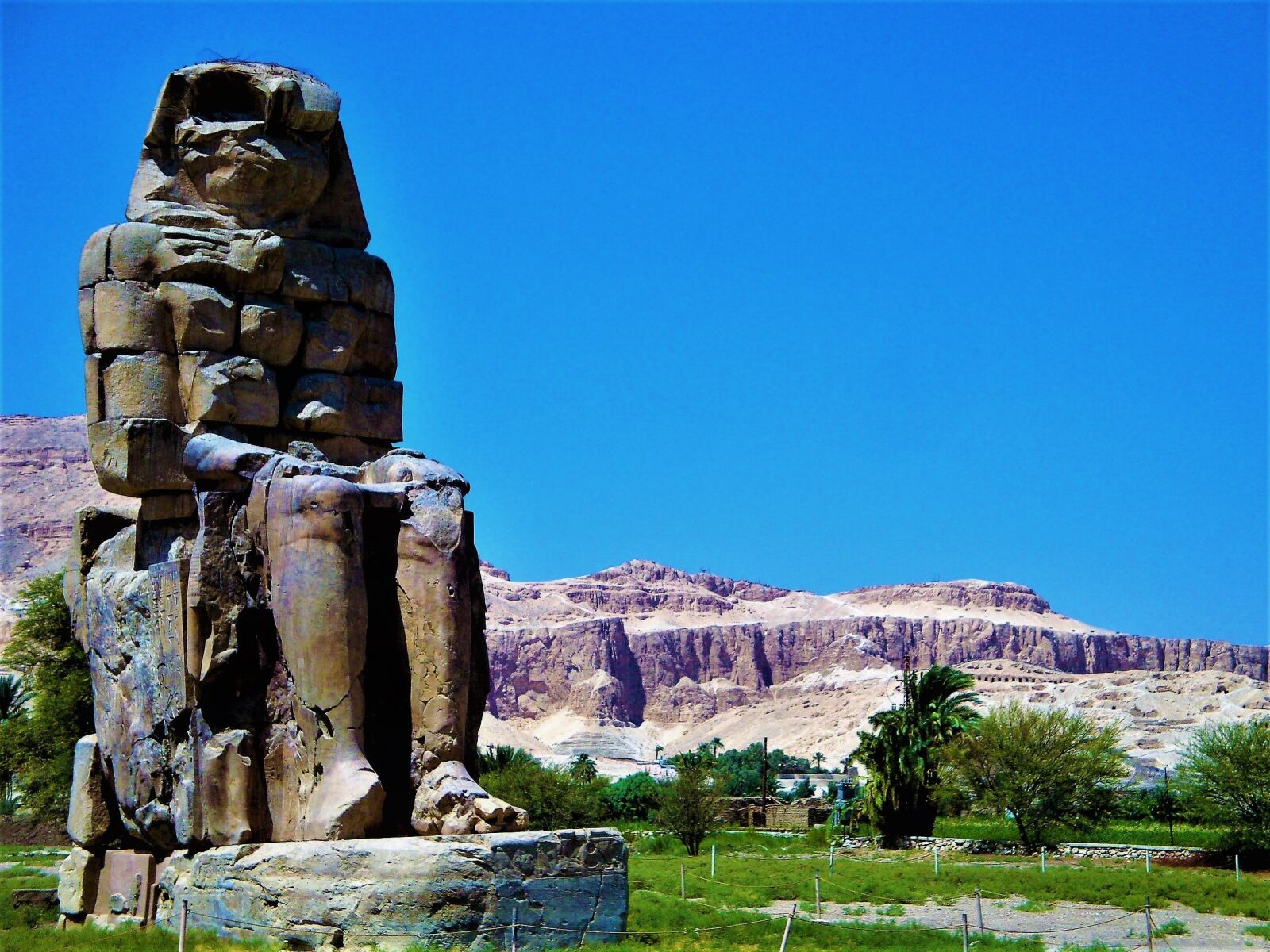 Sony Cyber-shot DSC-W170 sample photo. The colossi of memnon photography