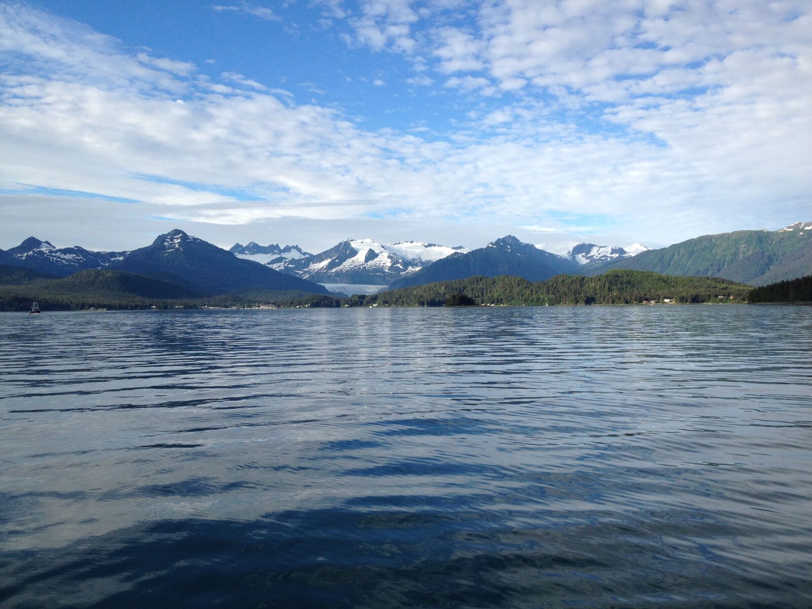 iPhone 4S back camera 4.28mm f/2.4 sample photo. Water, alaska, mountain photography