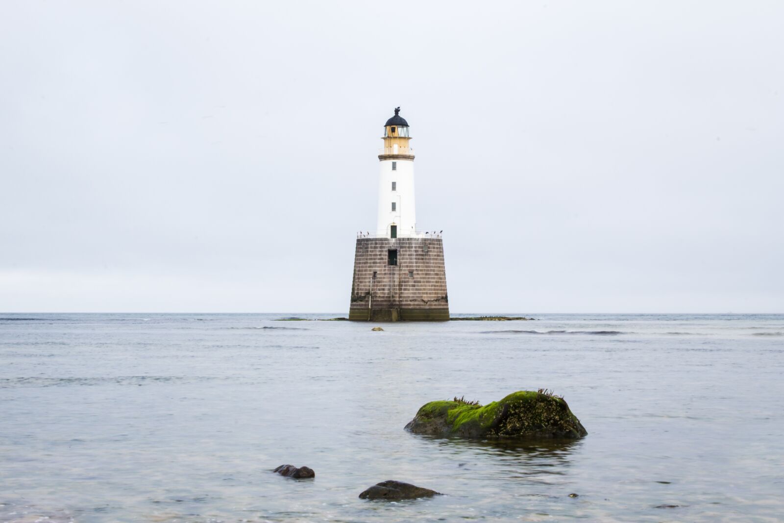 Canon EF-S 18-55mm F3.5-5.6 IS sample photo. Lighthouse, scotland, sea photography