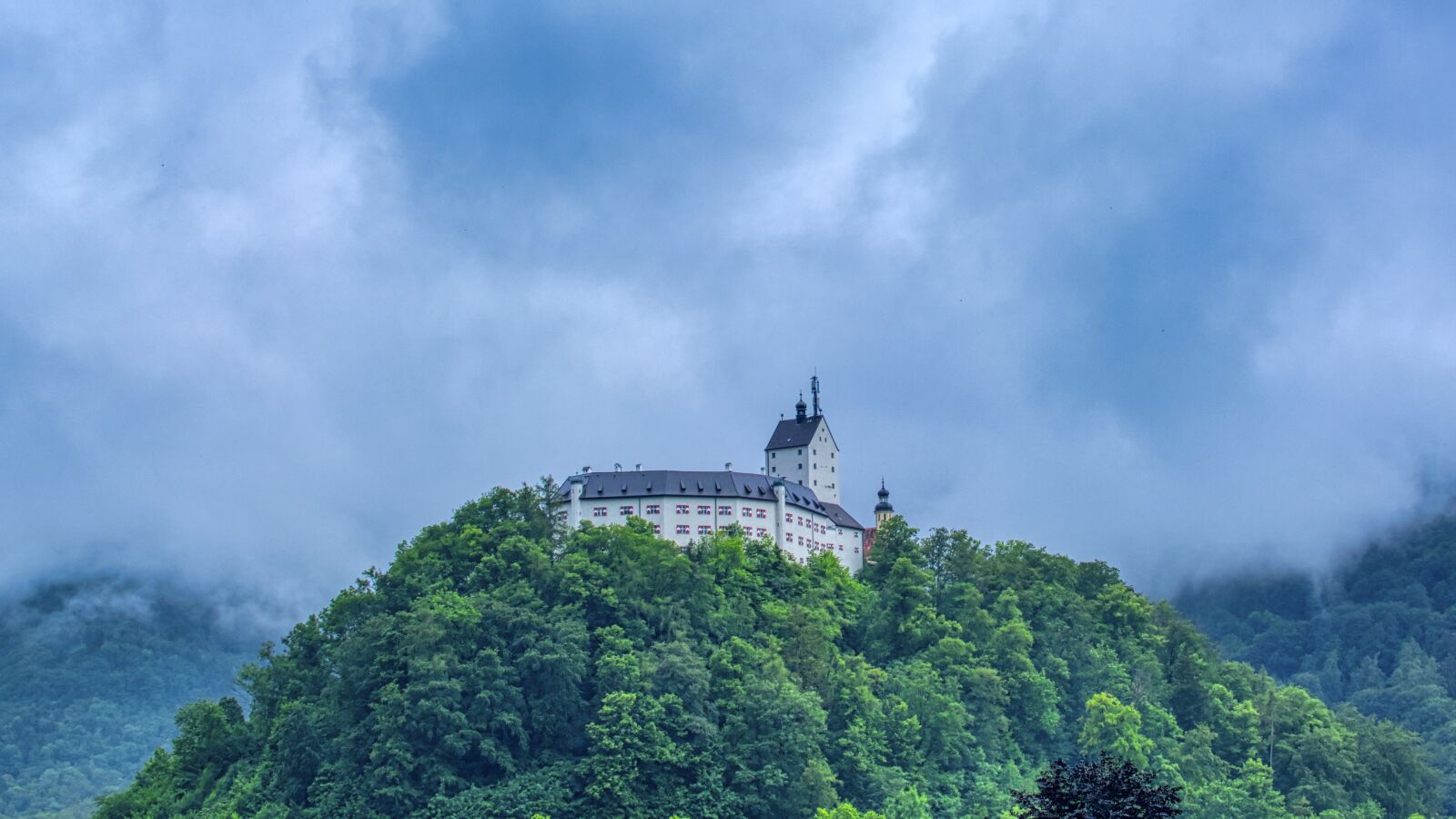 Nikon D7100 sample photo. Castle, mountain, clouds photography