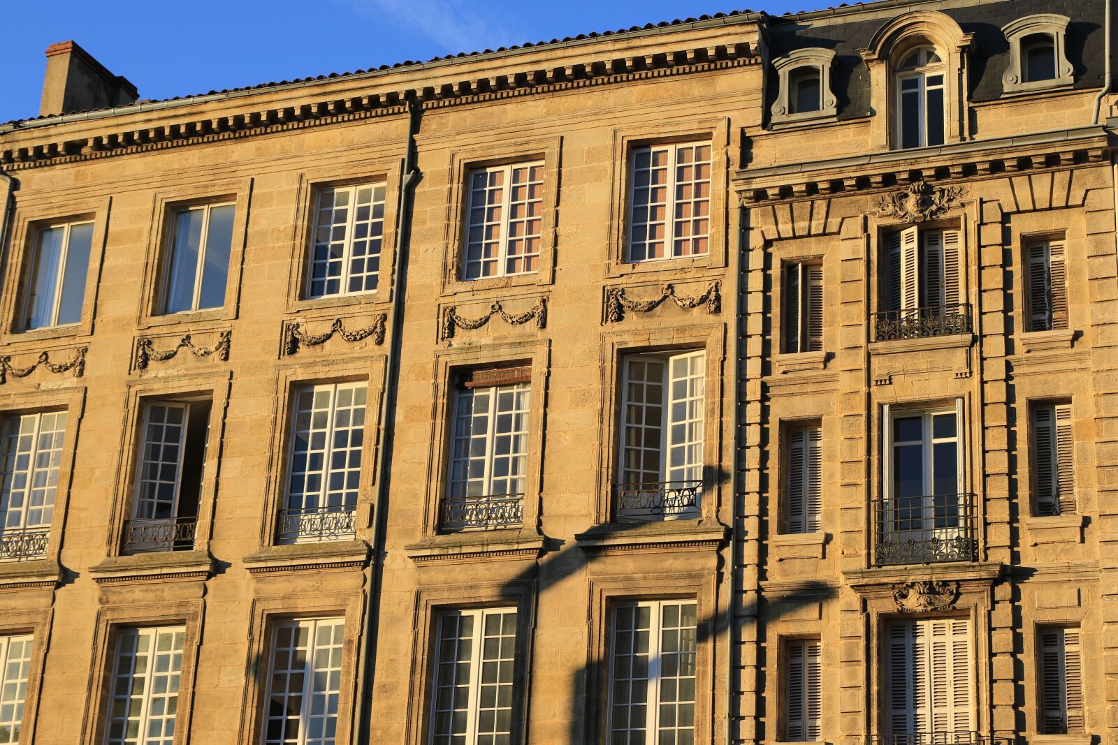 Canon EOS 7D Mark II sample photo. Bordeaux, france, architecture photography