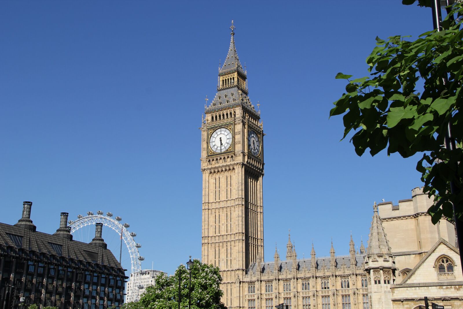 Canon EF-S 18-135mm F3.5-5.6 IS sample photo. Big ben, clock, england photography