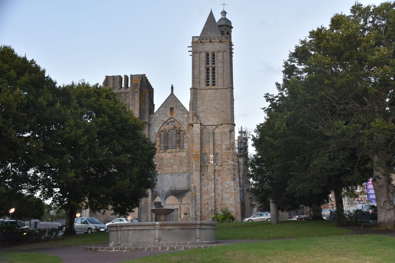 Nikon D5600 sample photo. Cathedral, cathedral of dol-de-bretagne photography