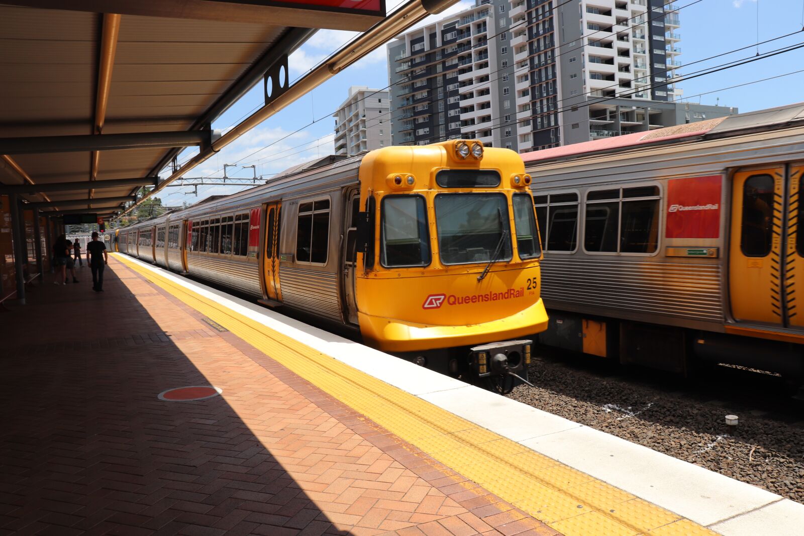 Canon EOS 200D (EOS Rebel SL2 / EOS Kiss X9) sample photo. Train, rail, queensland rail photography