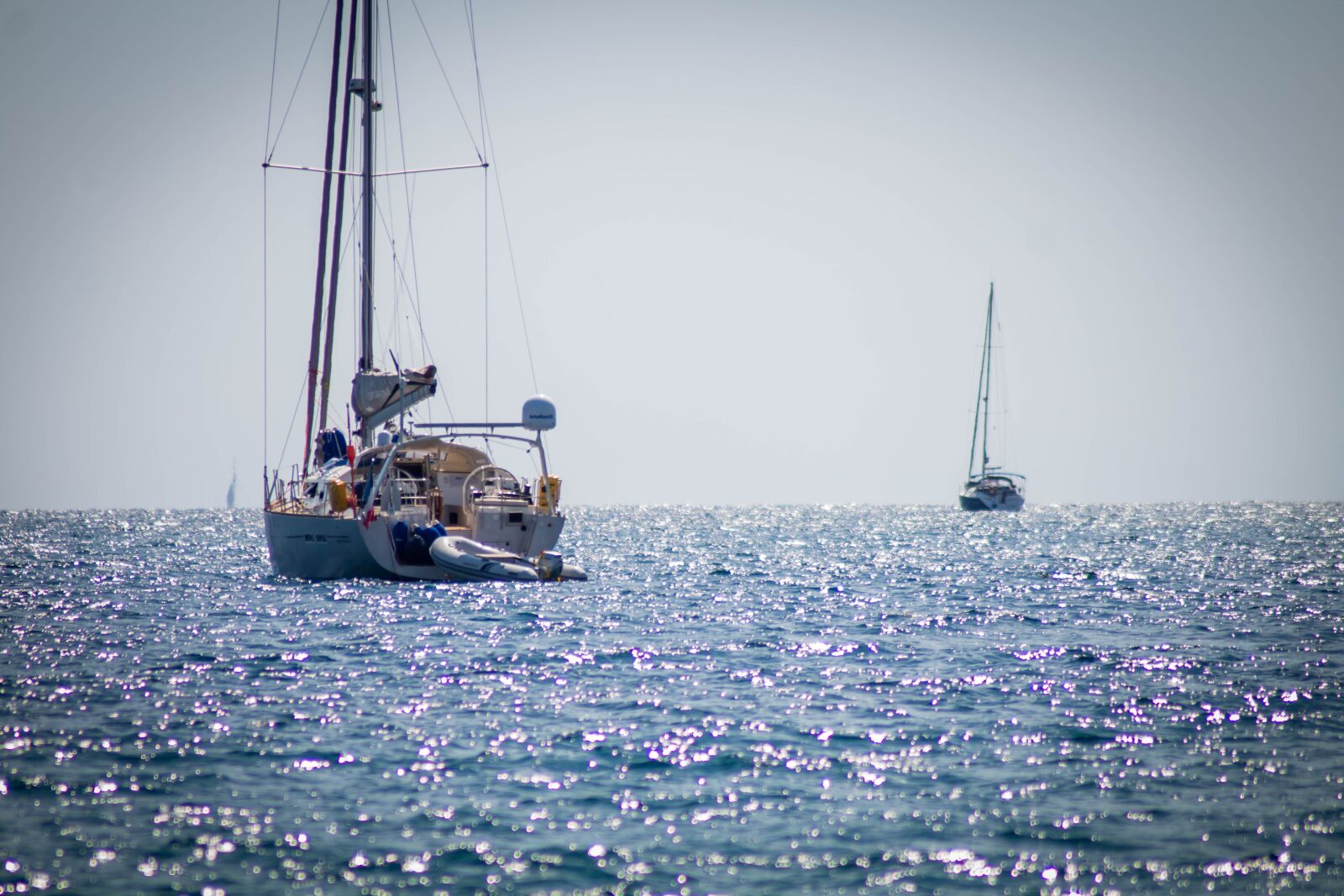Canon EOS 1300D (EOS Rebel T6 / EOS Kiss X80) sample photo. Boat, sea, ocean photography