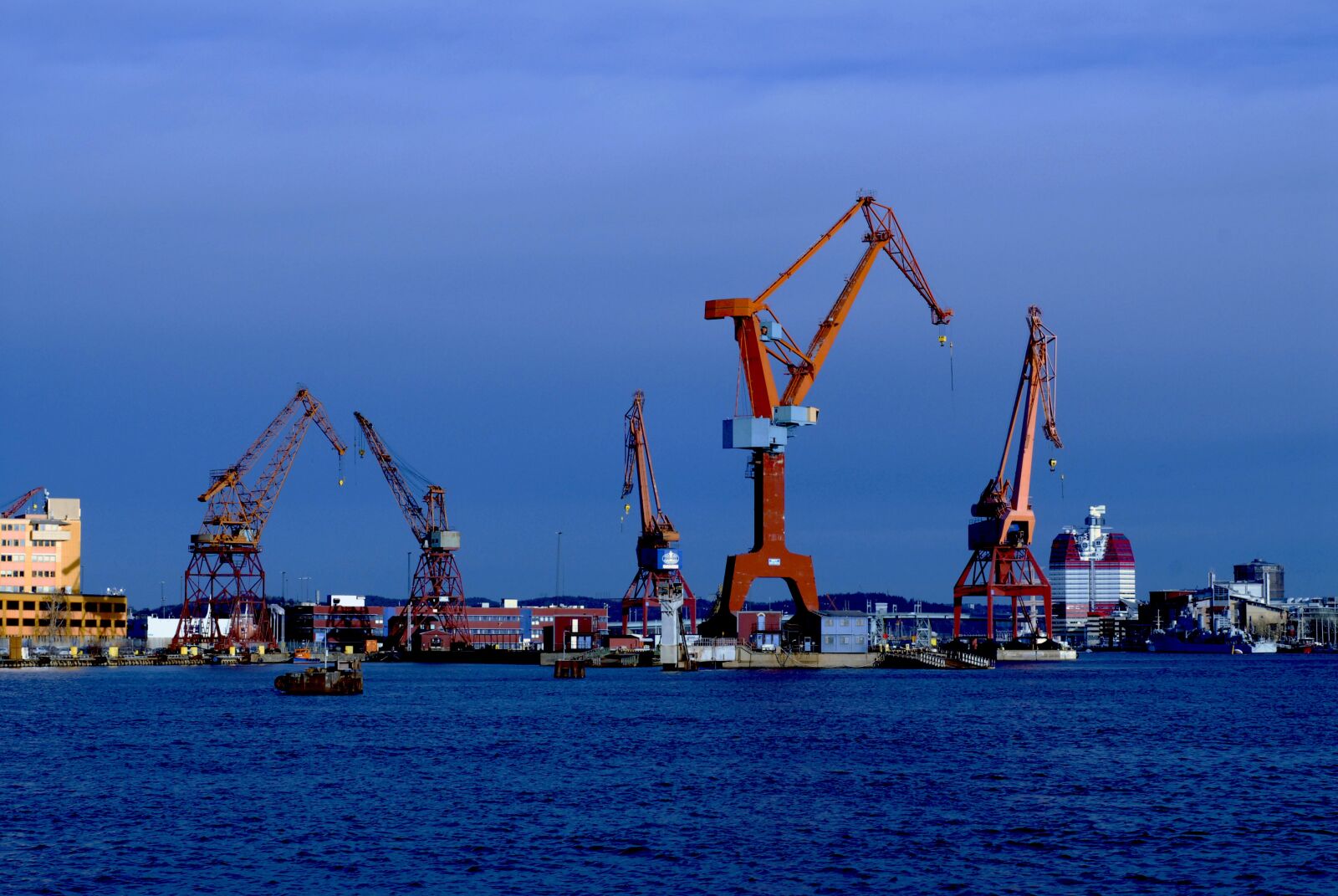 Nikon D200 sample photo. Port, cranes, industrial photography