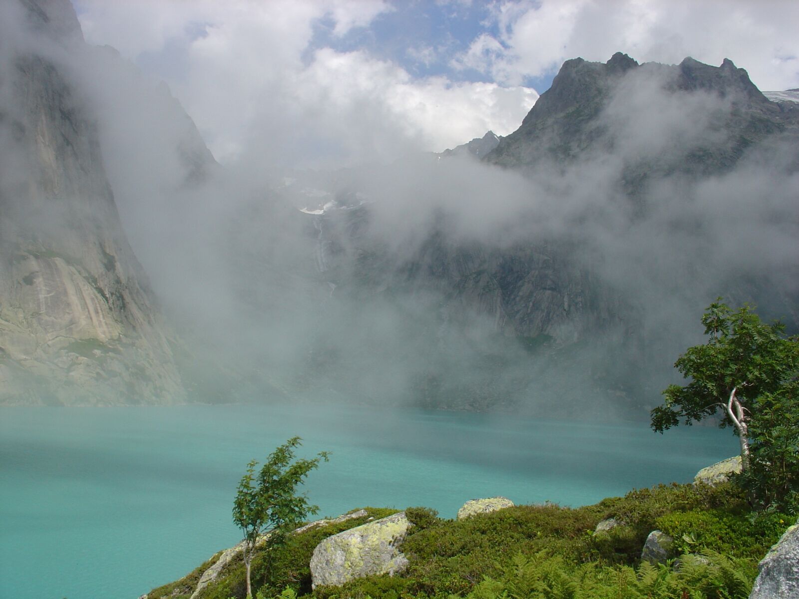 Sony DSC-V1 sample photo. Mountains, lake, landscape photography