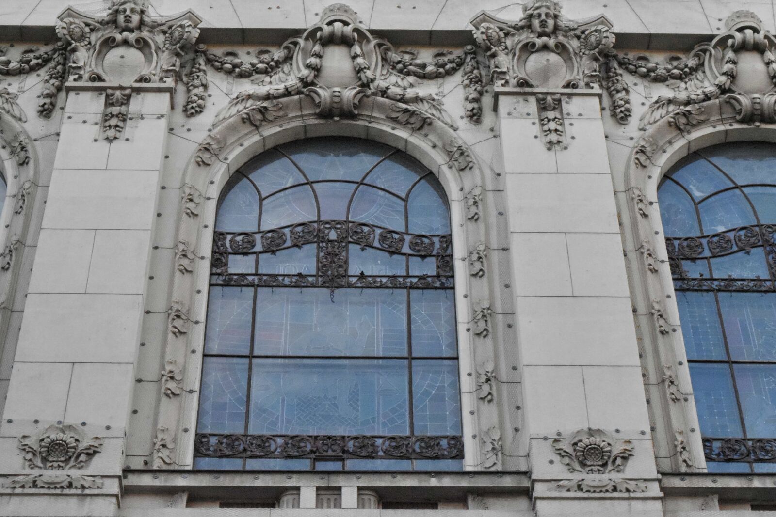 Nikon D5500 sample photo. Art, capital city, facade photography