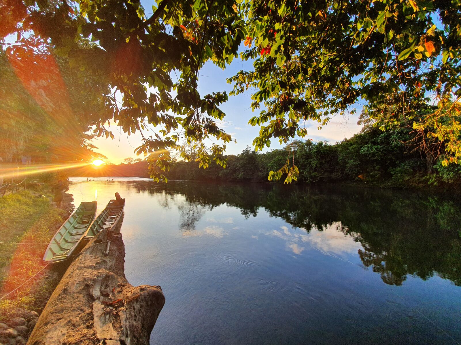 Samsung Galaxy S10 sample photo. Temburong river sunset photography
