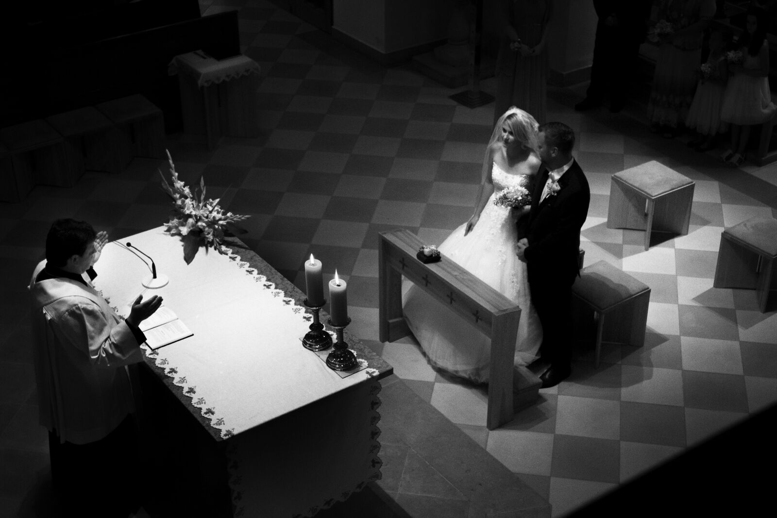 Canon EOS 600D (Rebel EOS T3i / EOS Kiss X5) sample photo. Church, dice, wedding photography