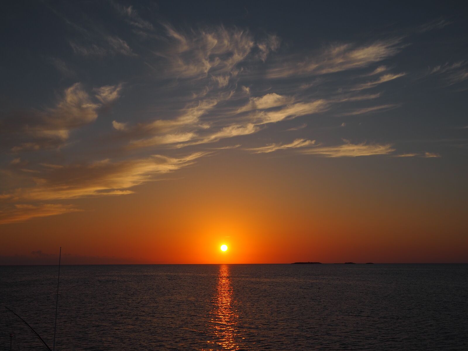 Olympus PEN E-PL8 sample photo. Sunset, ocean, water photography
