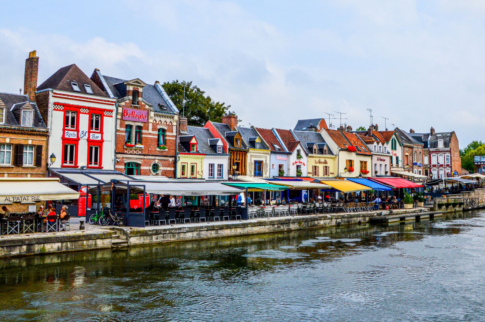 Nikon D3200 sample photo. Row, houses, downtown photography