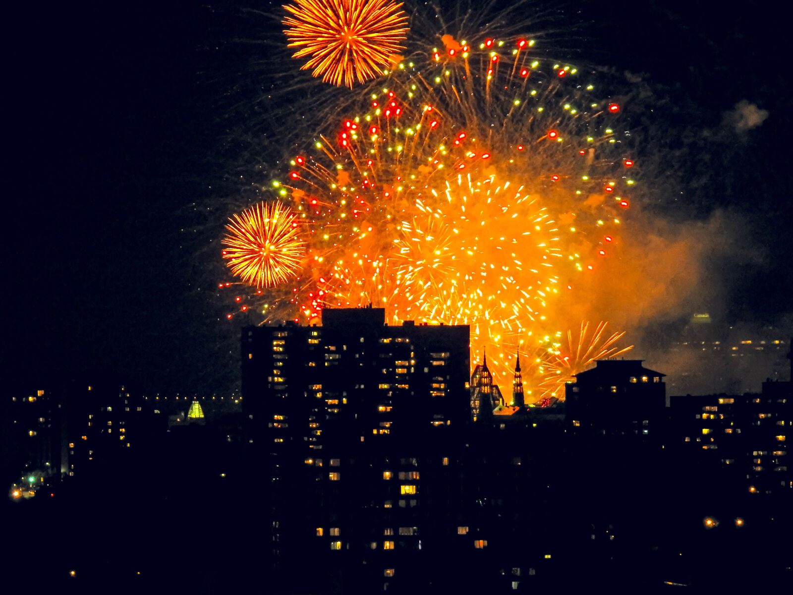 Nikon Coolpix P900 sample photo. Fireworks, night, ottawa, sky photography