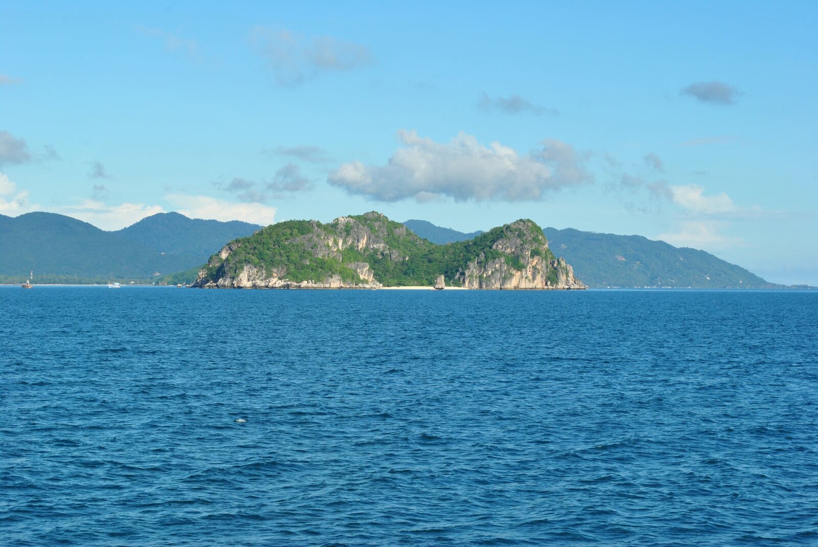Nikon D3000 sample photo. Island, sol, mar photography
