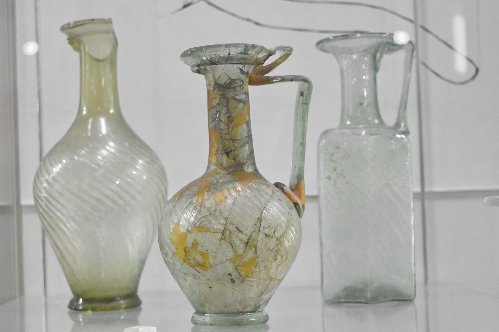 Nikon D5500 sample photo. Medieval, museum, vase, bottle photography