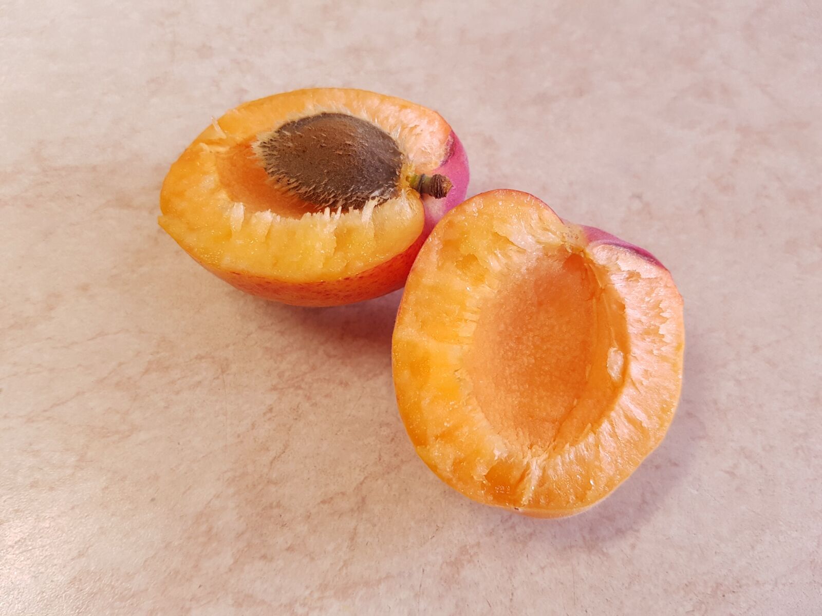 Samsung Galaxy S7 Edge sample photo. Apricot, fruit, orange photography