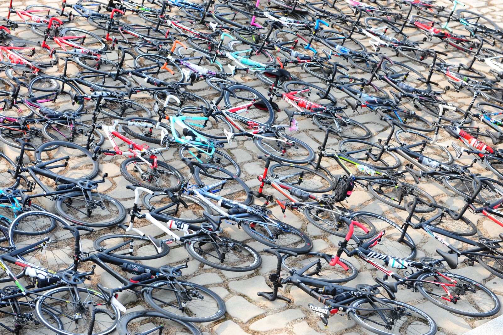 Nikon D3 sample photo. Bike, bike parking, parking photography