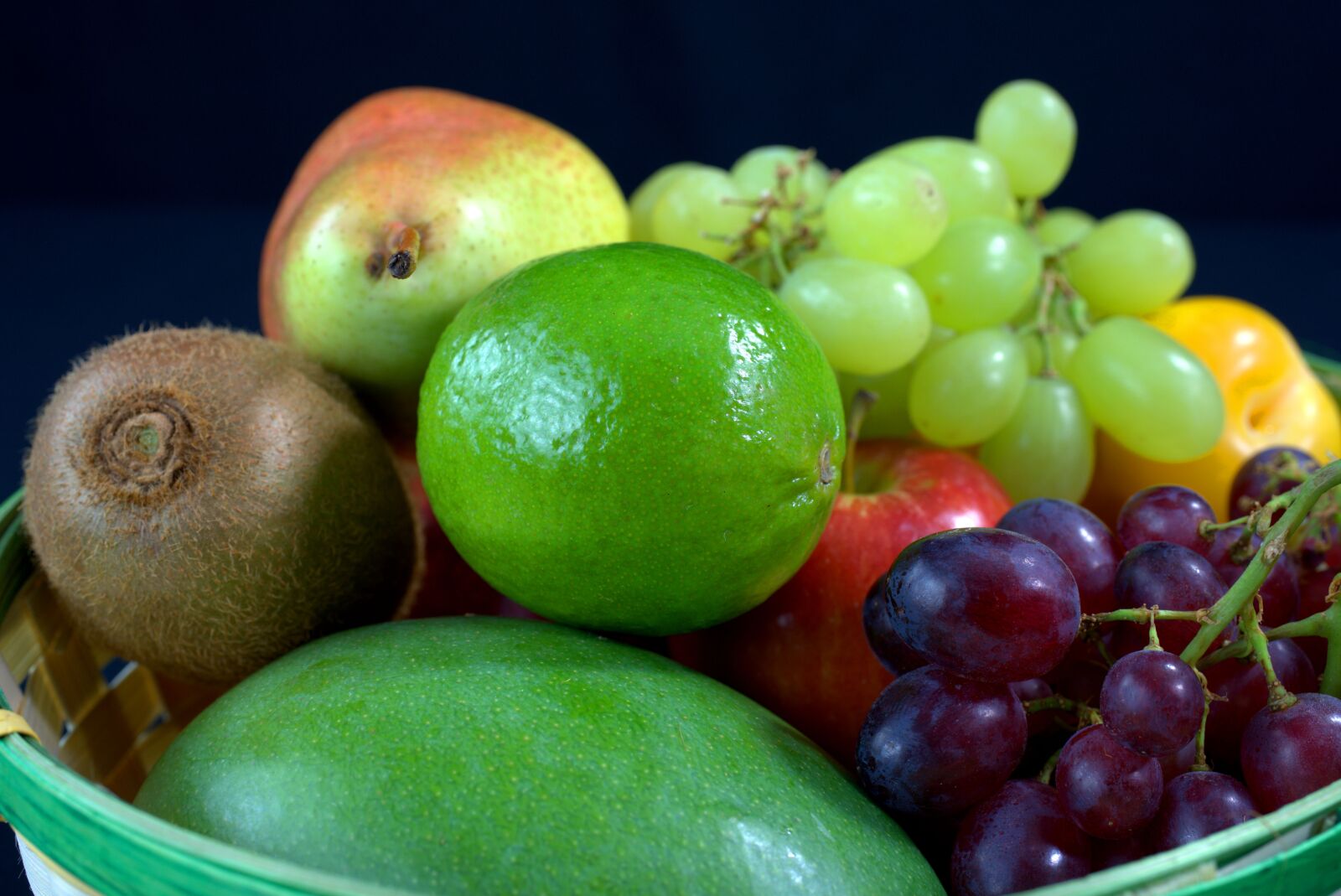 Sony a7 II sample photo. Fruit, fruit basket, healthy photography