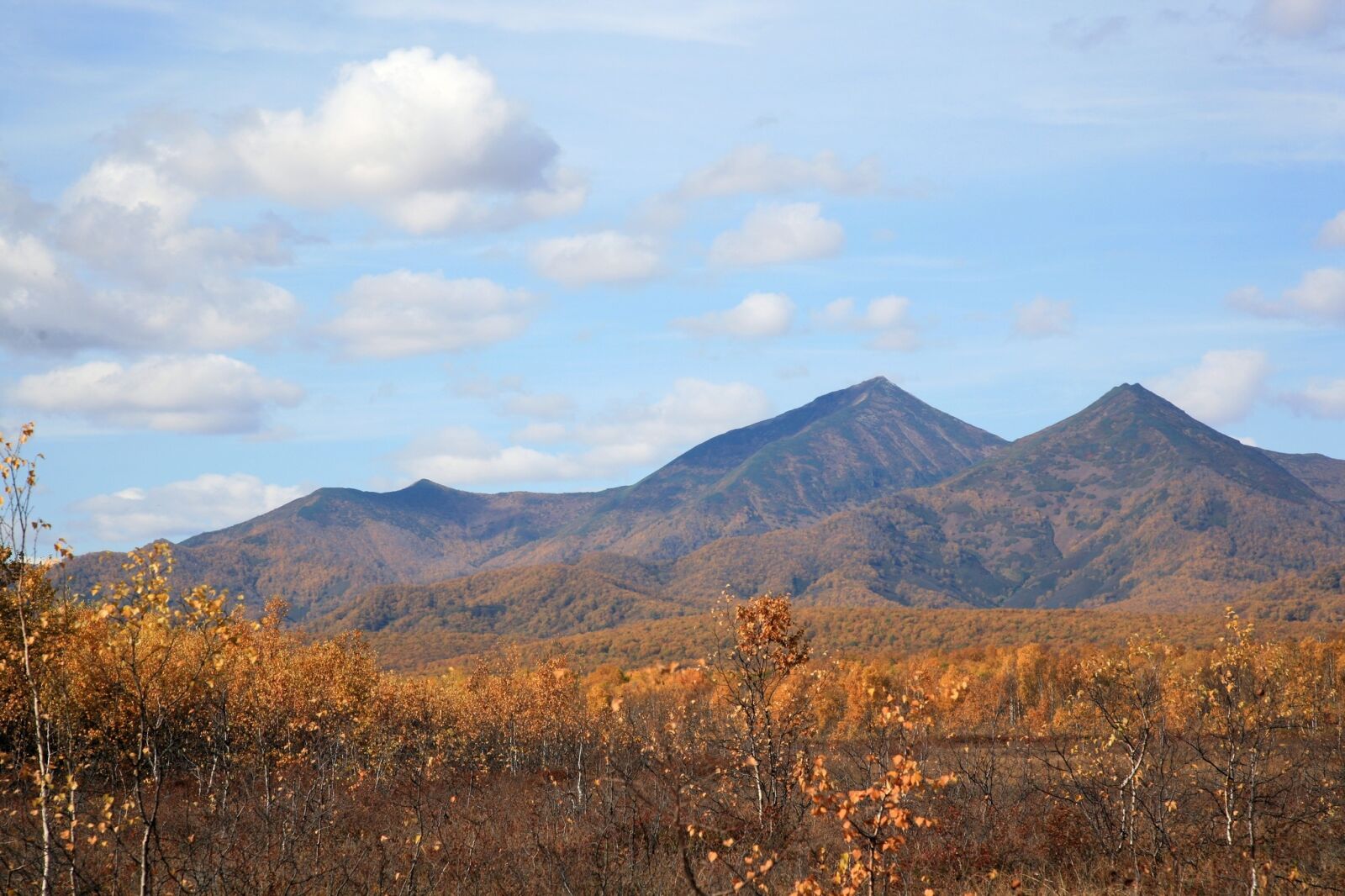 Canon EOS 5D sample photo. Autumn, mountains, clouds photography