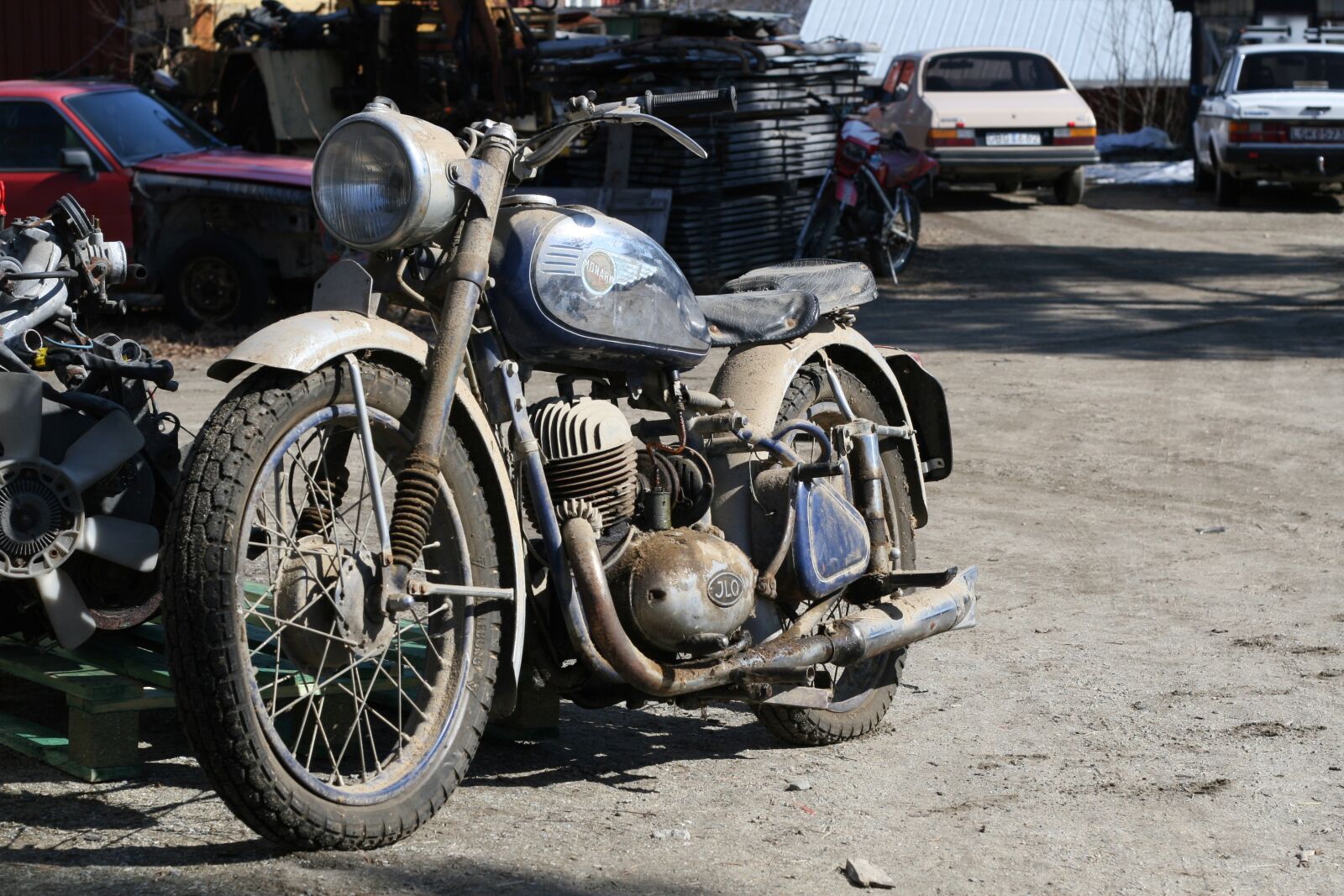 Canon EOS 30D sample photo. Old, scrap, motorcycle photography