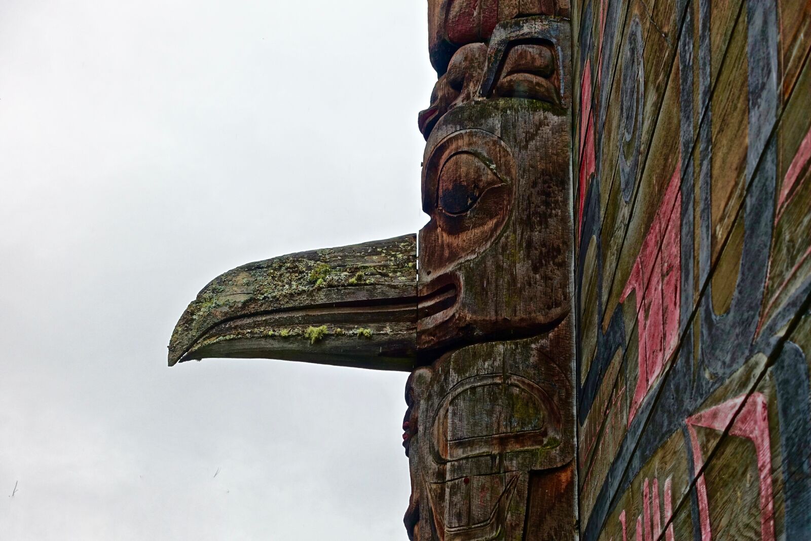 Sony Cyber-shot DSC-RX100 III sample photo. Motif, bird, wooden photography