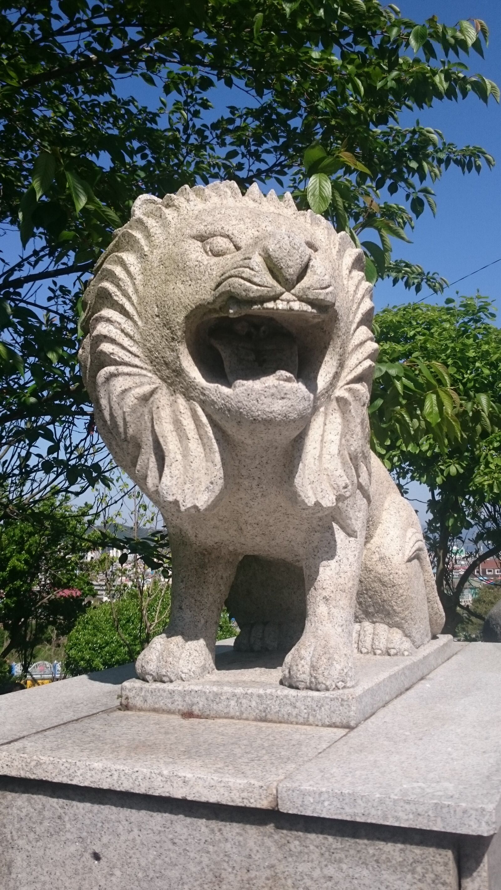 Sony Xperia Z3 sample photo. Lion, statue, stone photography