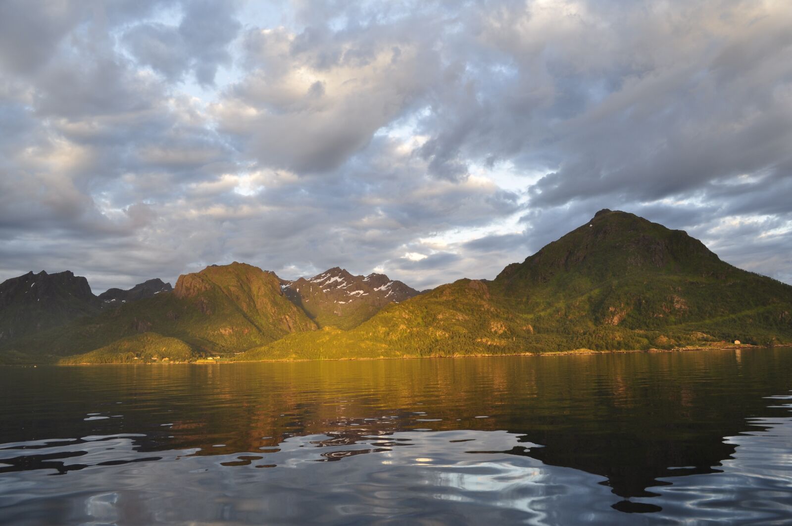 Nikon D5000 sample photo. Lofoten, sun, nature photography