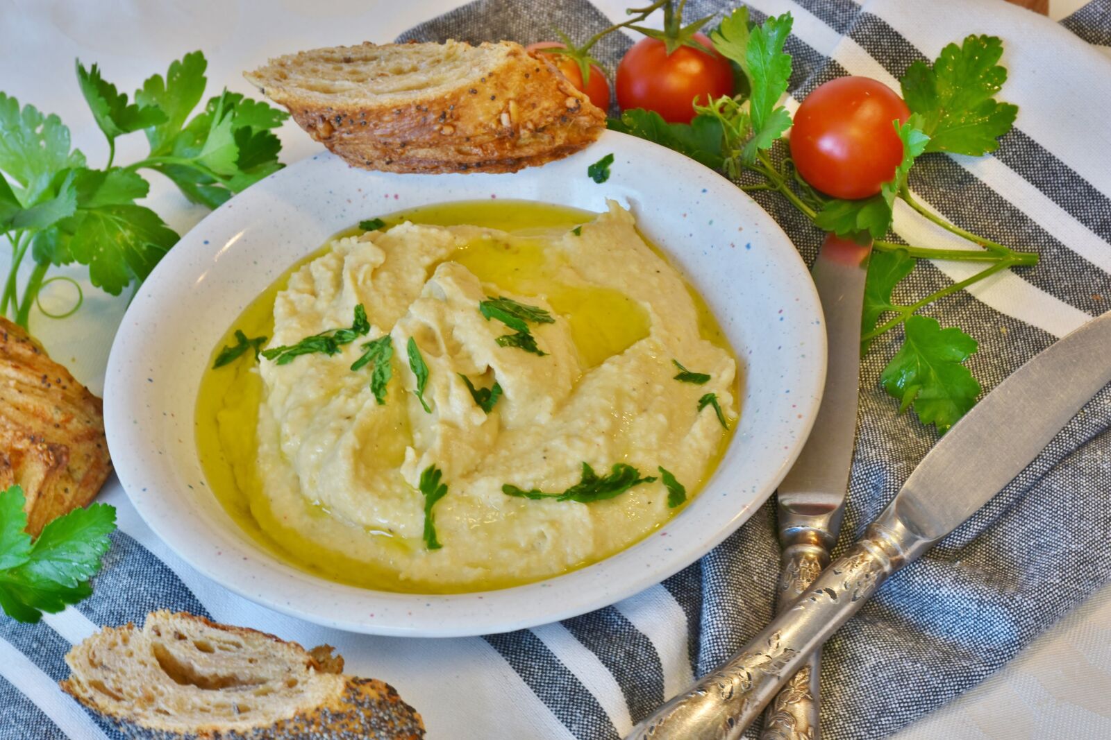 Nikon D7200 sample photo. Hummus, chickpeas, paste photography