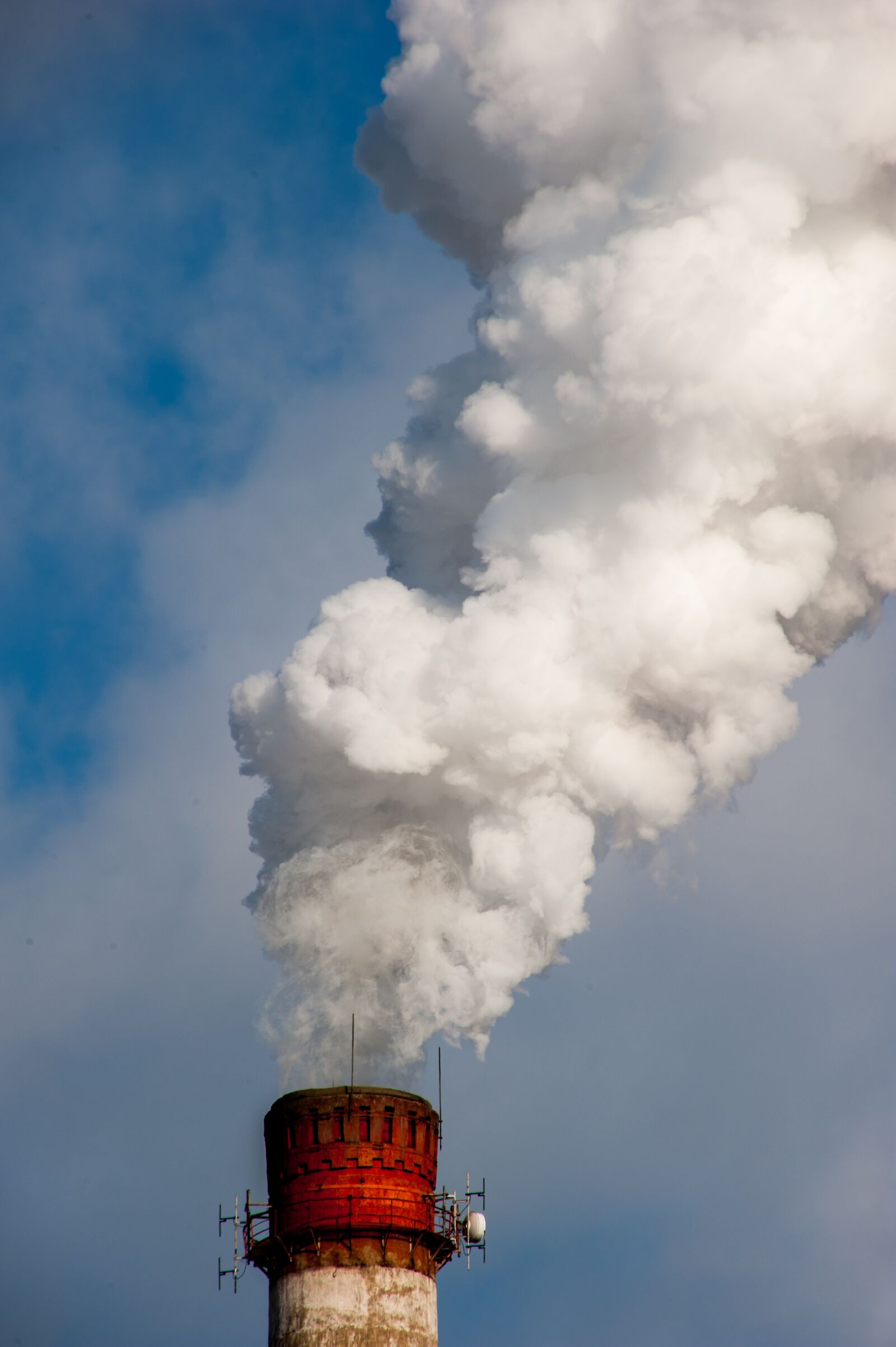 Nikon D700 sample photo. Smoke, pollution, pairs photography