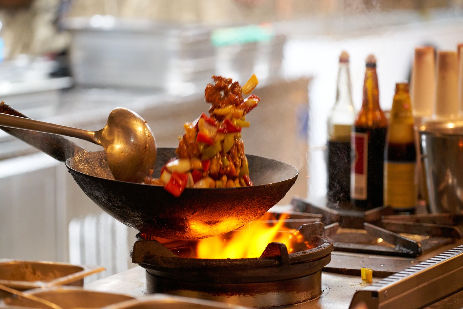 Sony FE 70-200mm F4 G OSS sample photo. Food, cook, pan photography