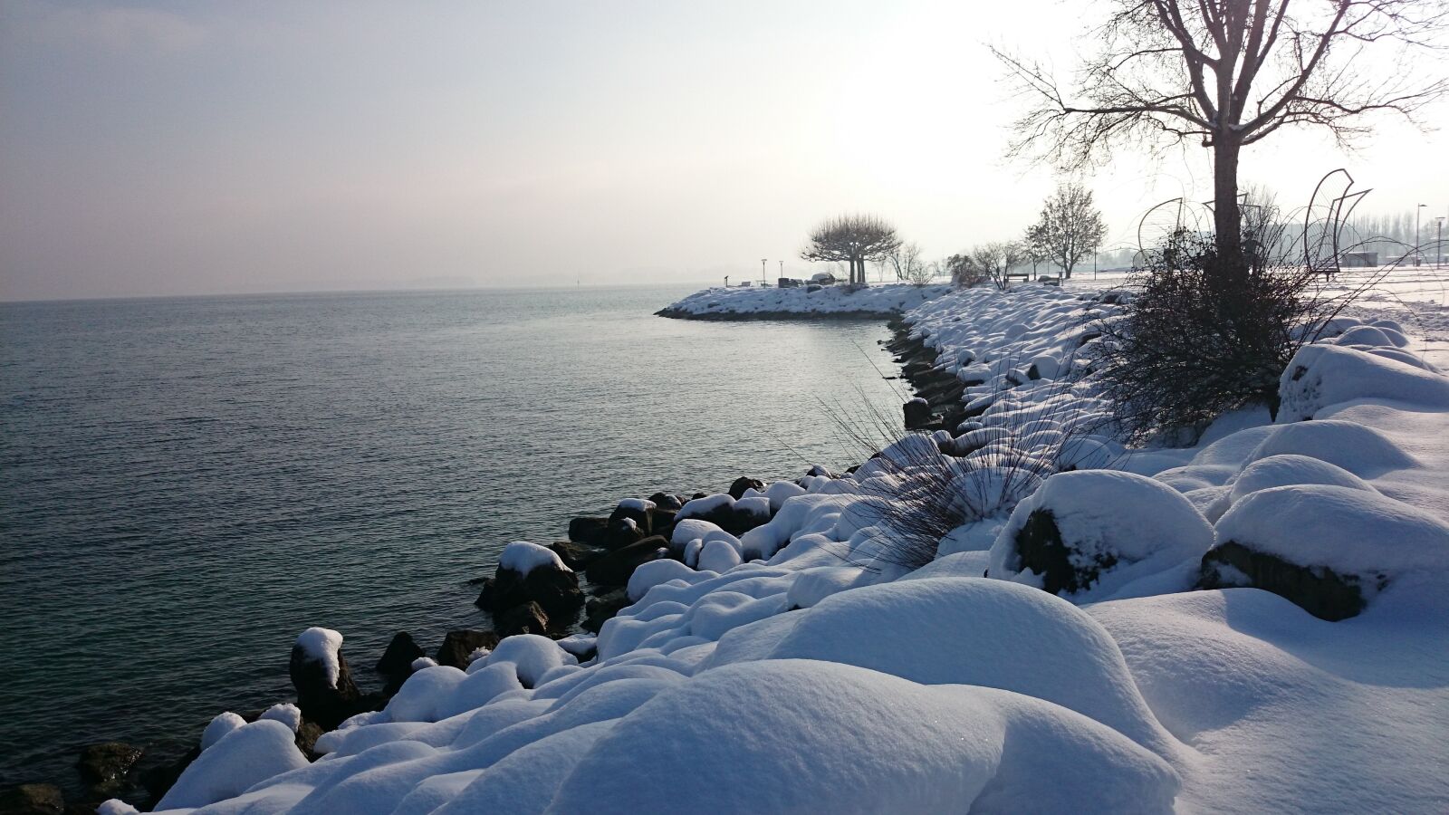 Sony Xperia Z1 Compact sample photo. Snow, lake, shine solar photography