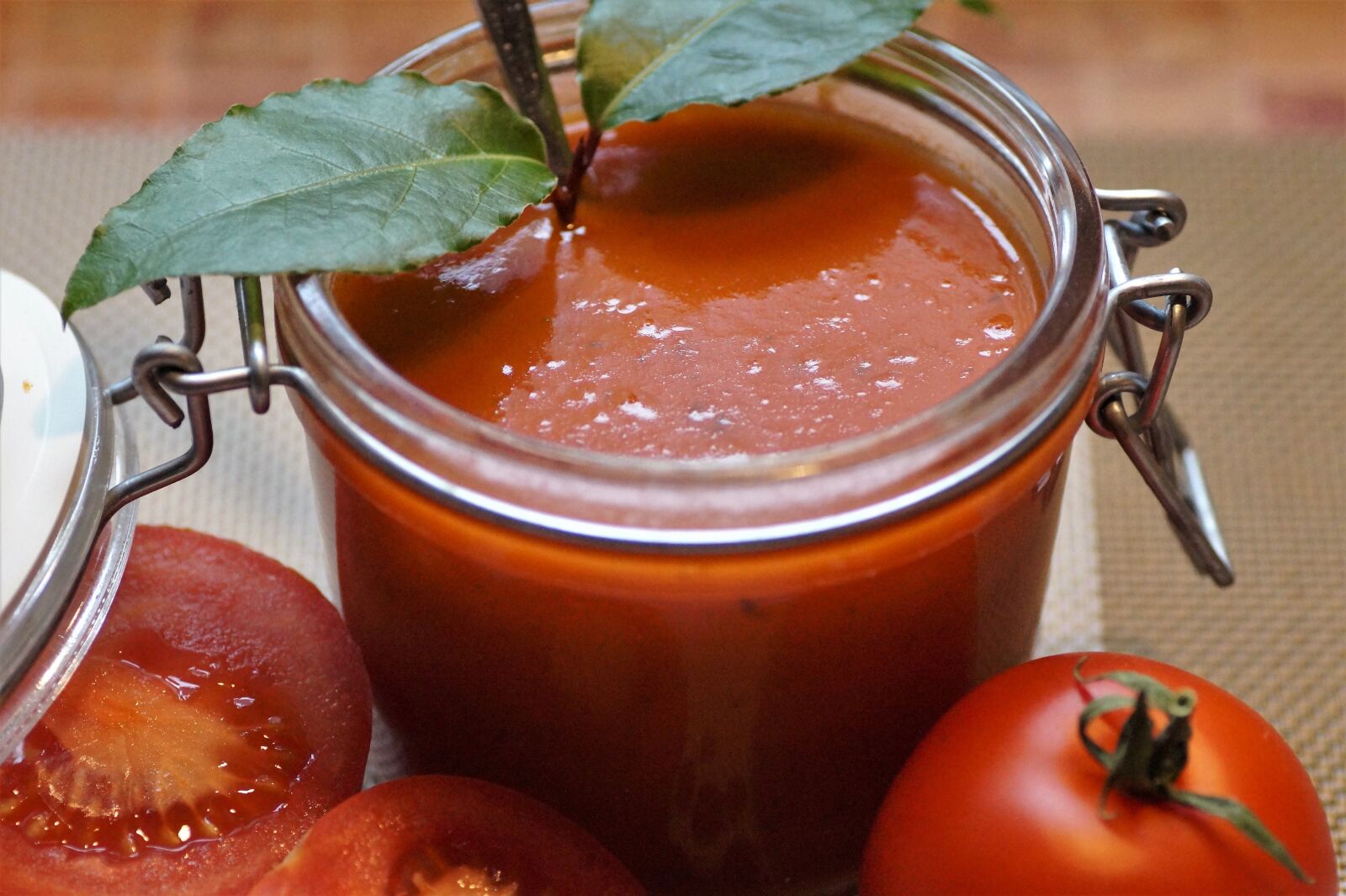 Sony SLT-A58 sample photo. Tomato, soup, red photography