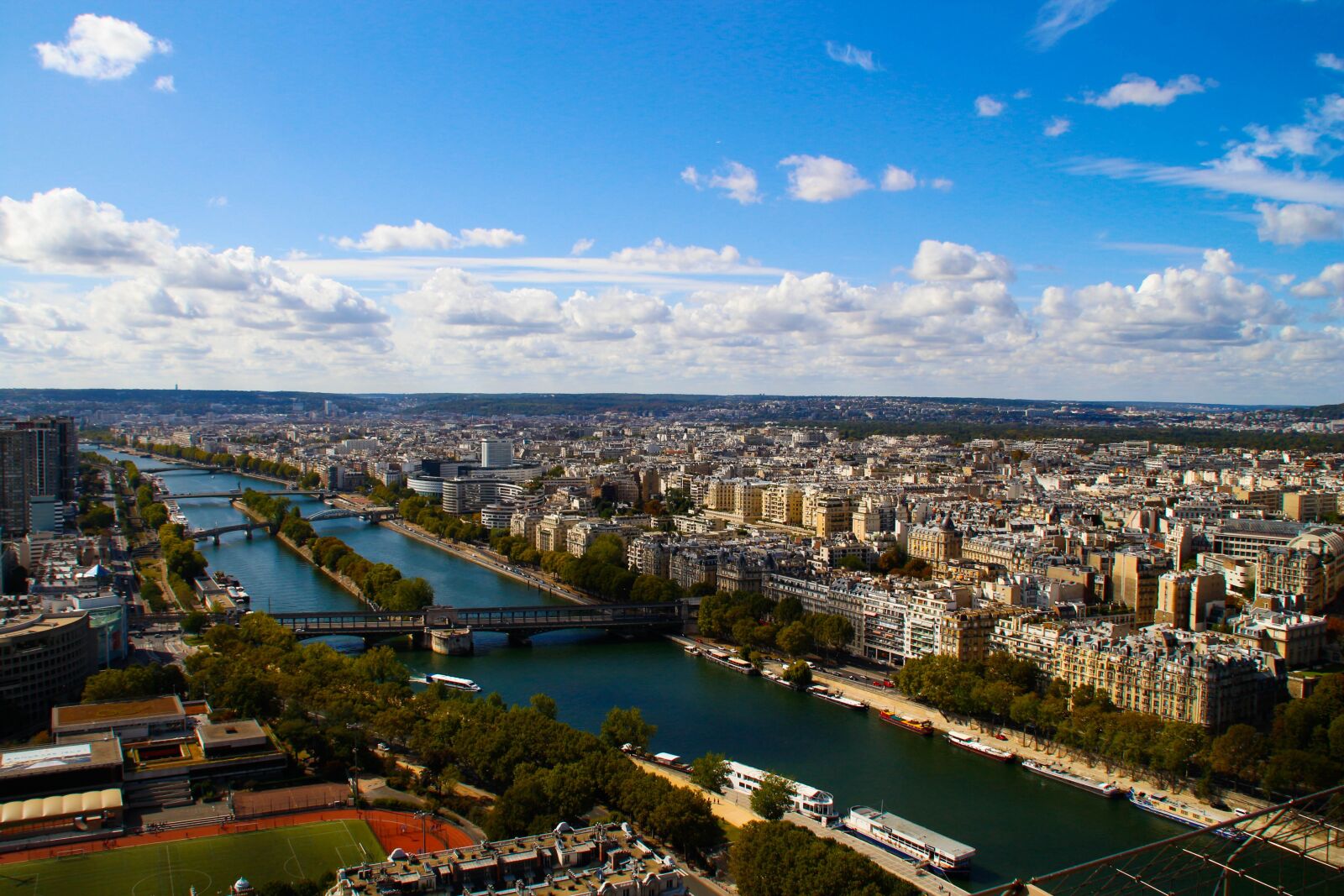 TAMRON 18-200mm F/3.5-6.3 DiII A14E sample photo. River, bridges, city photography