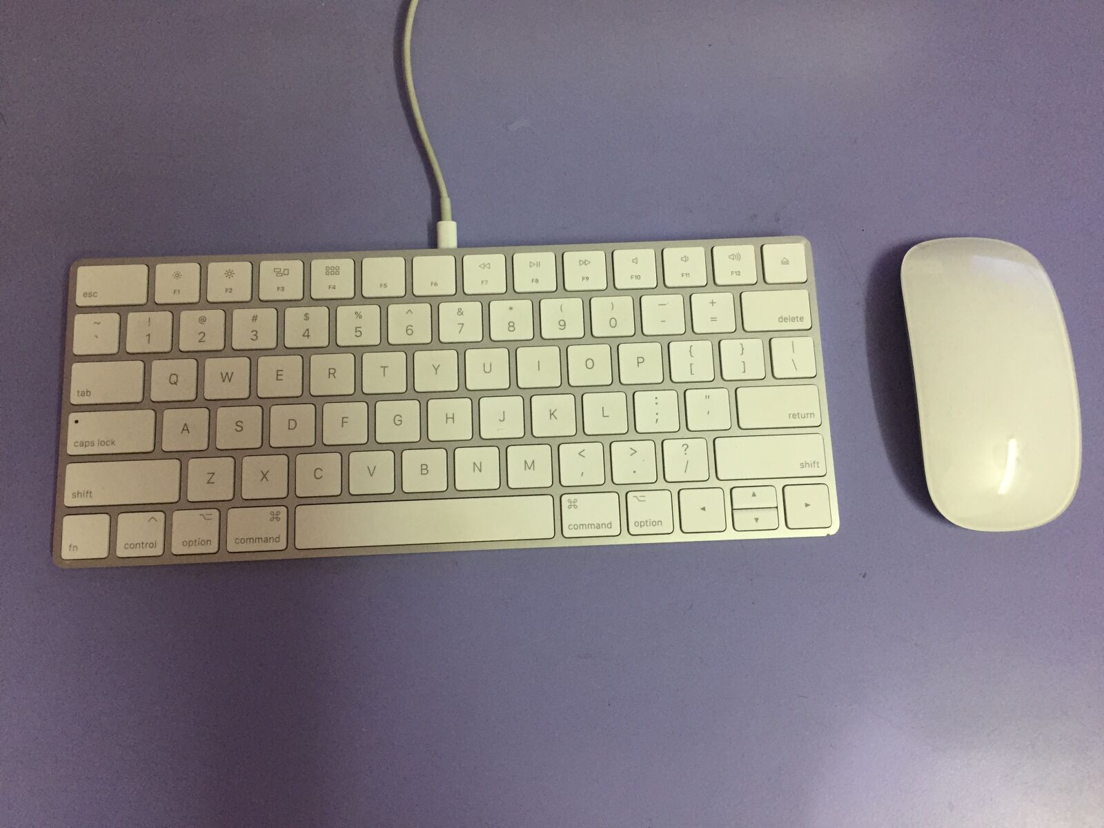 iPhone 6 back camera 4.15mm f/2.2 sample photo. Keyboard with mouse, mouse photography