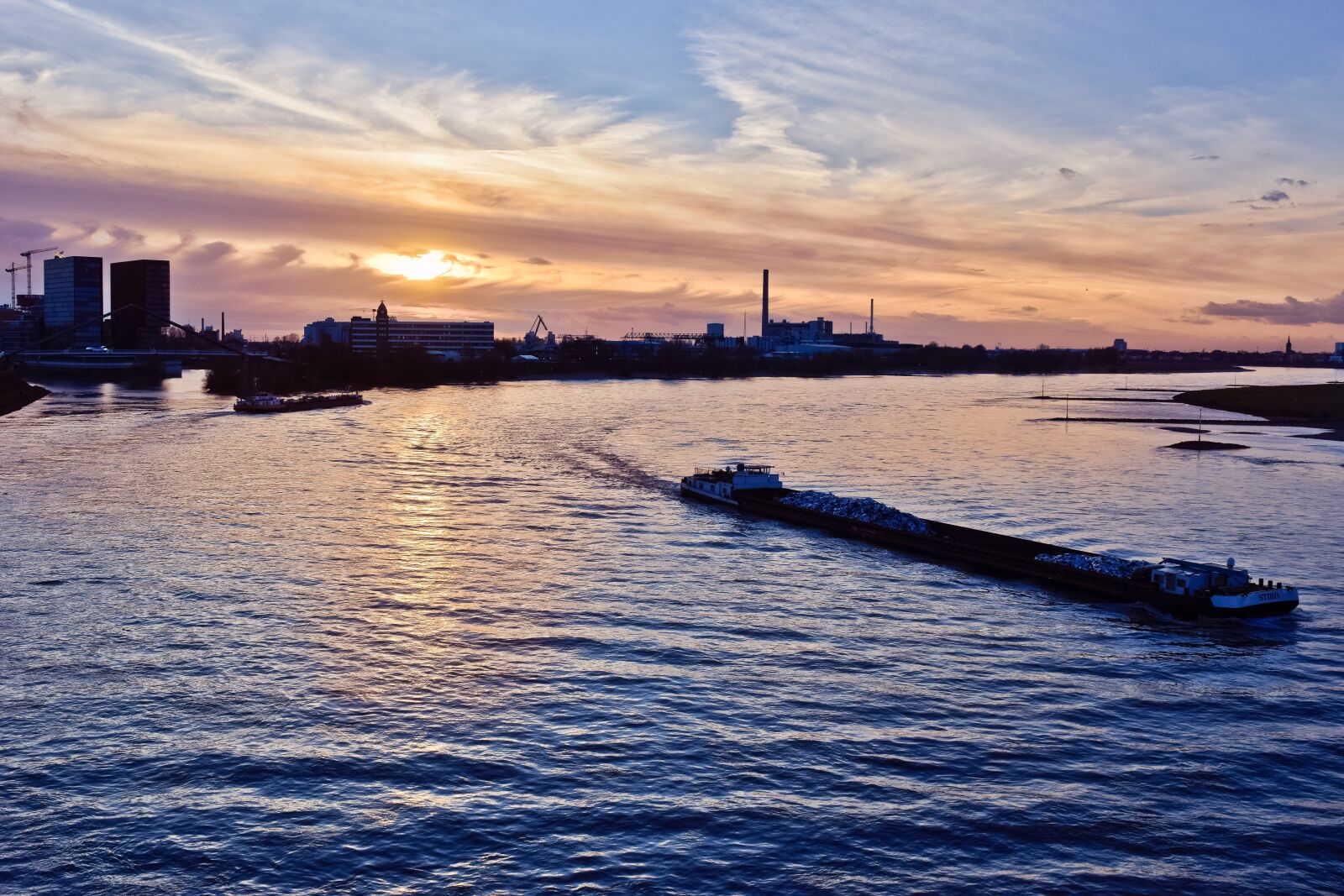 Nikon D3300 sample photo. Skyline, sunset, city photography