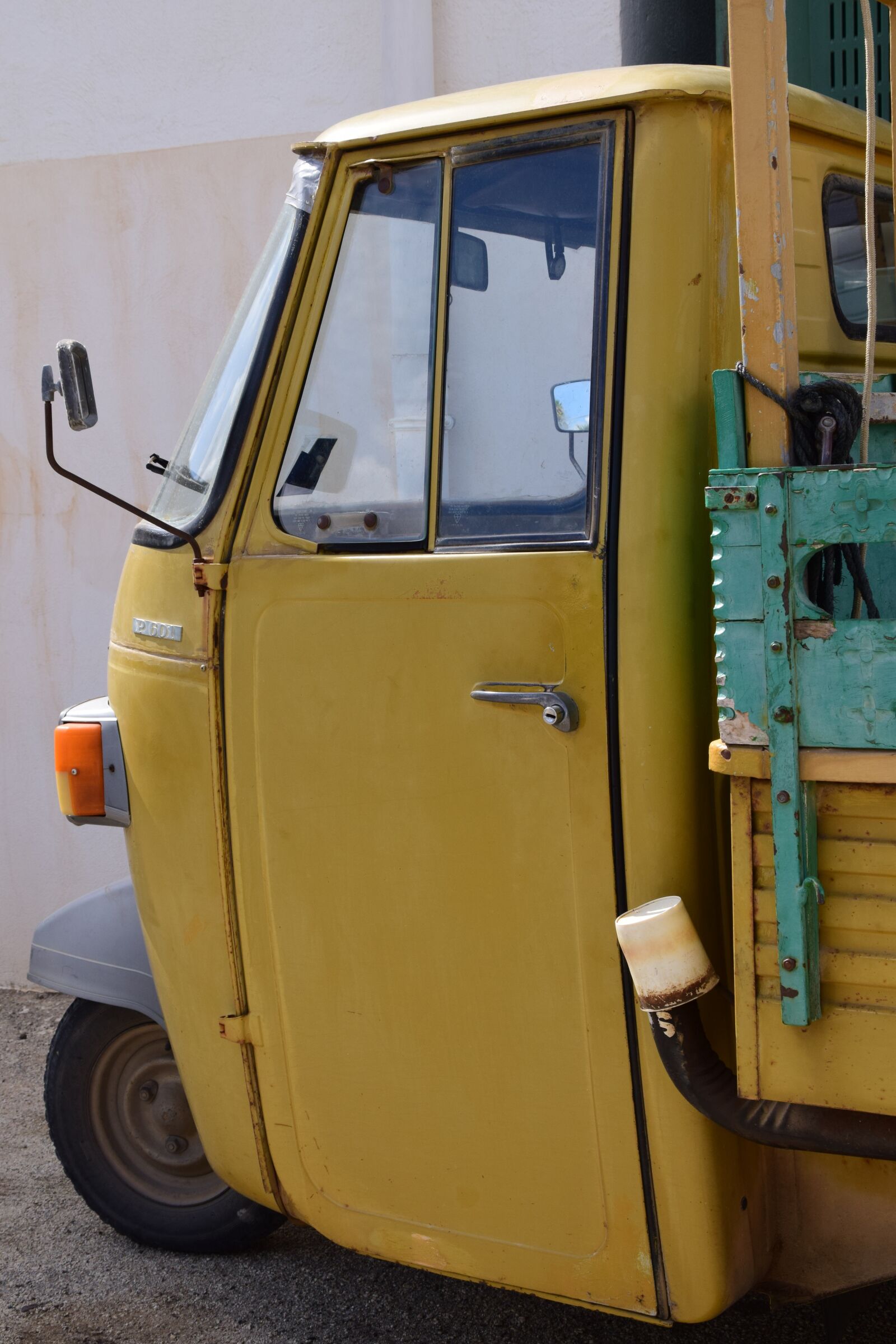 Nikon D3300 sample photo. Tricycle, piaggio, mediterranean photography