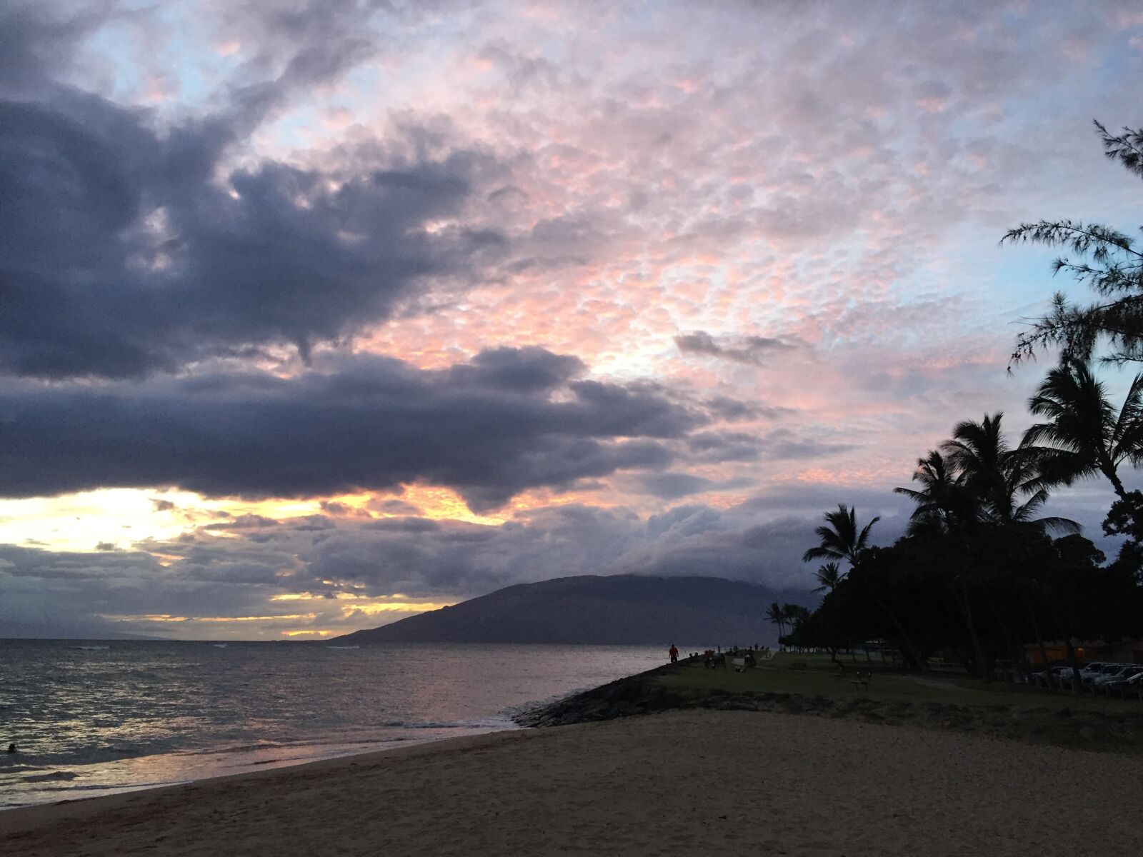 iPhone 6 back camera 4.15mm f/2.2 sample photo. Hawaii, beach, sky photography