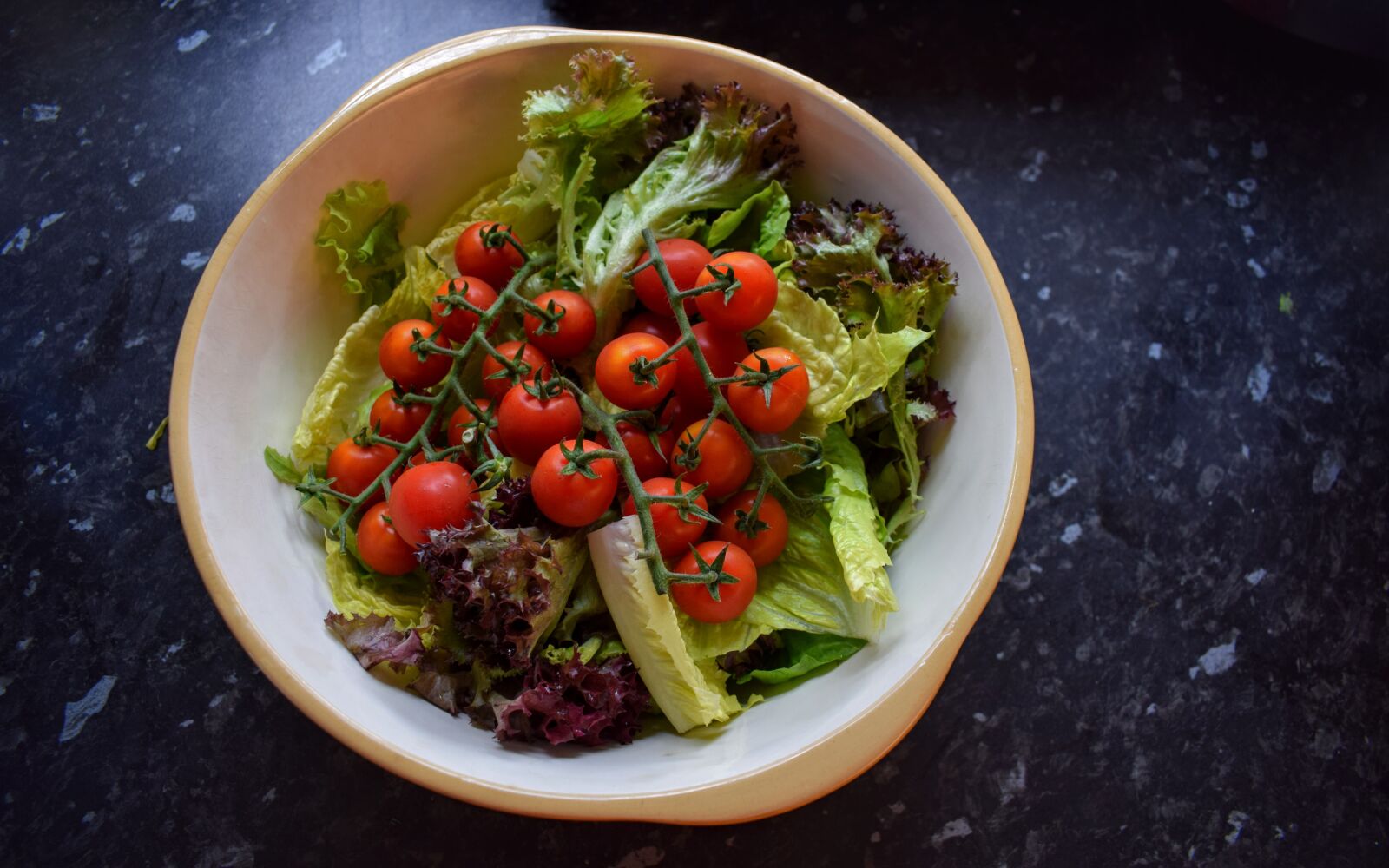 Nikon D3300 sample photo. Salad, bowl, granite photography